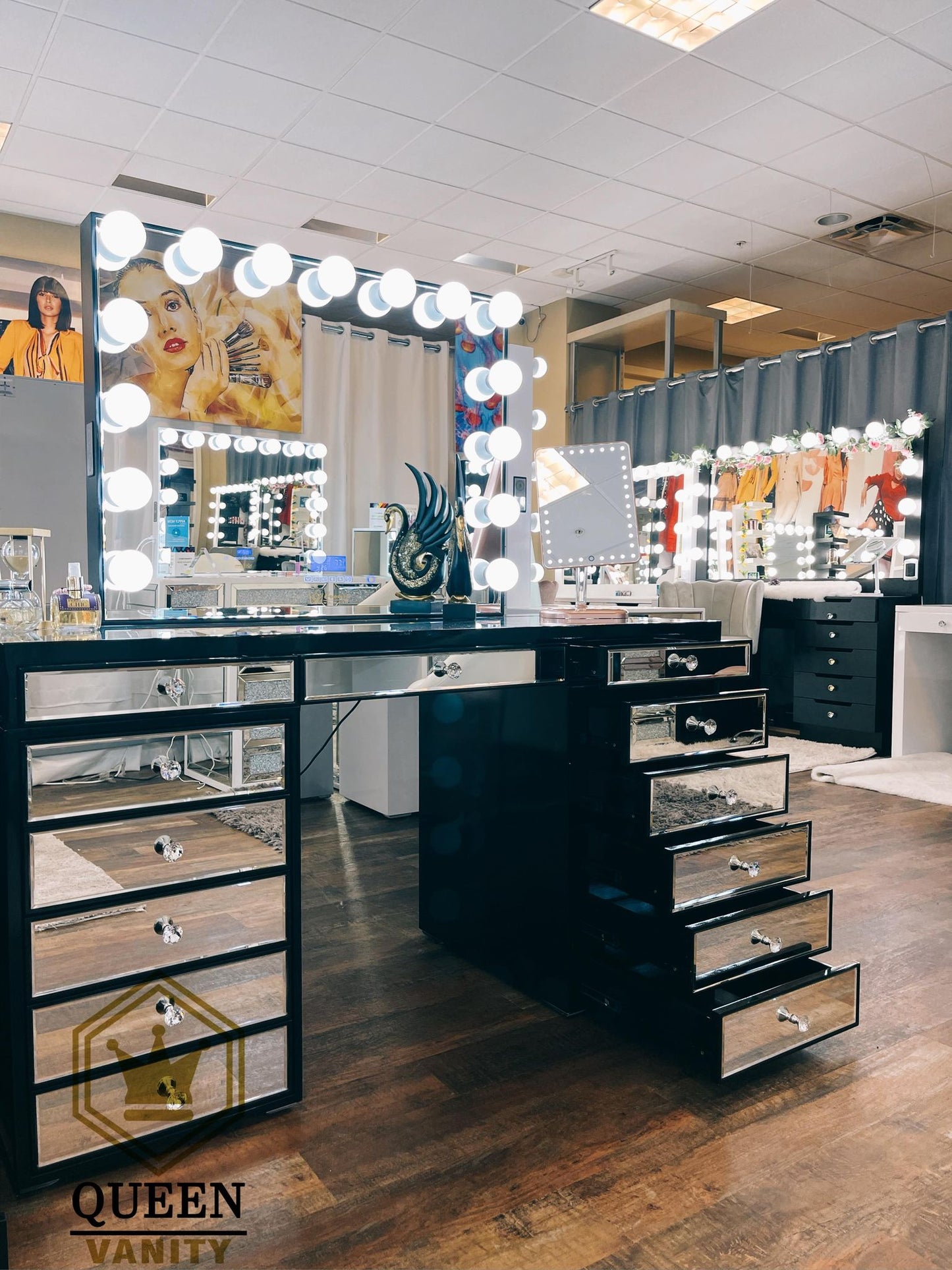 Eva Mirrored Hollywood Makeup Vanity Station