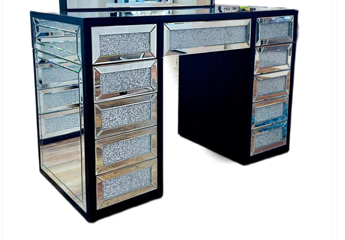SlayStation Diamond Edition vanity table Silver & Black